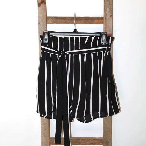 Striped Tie Waist Paperbag Shorts - Picture 1 of 10